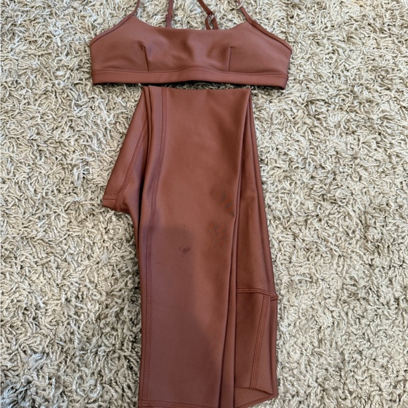 Alo Yoga Set size Small for both Sports Bra and Legging. - Picture 4 of 5